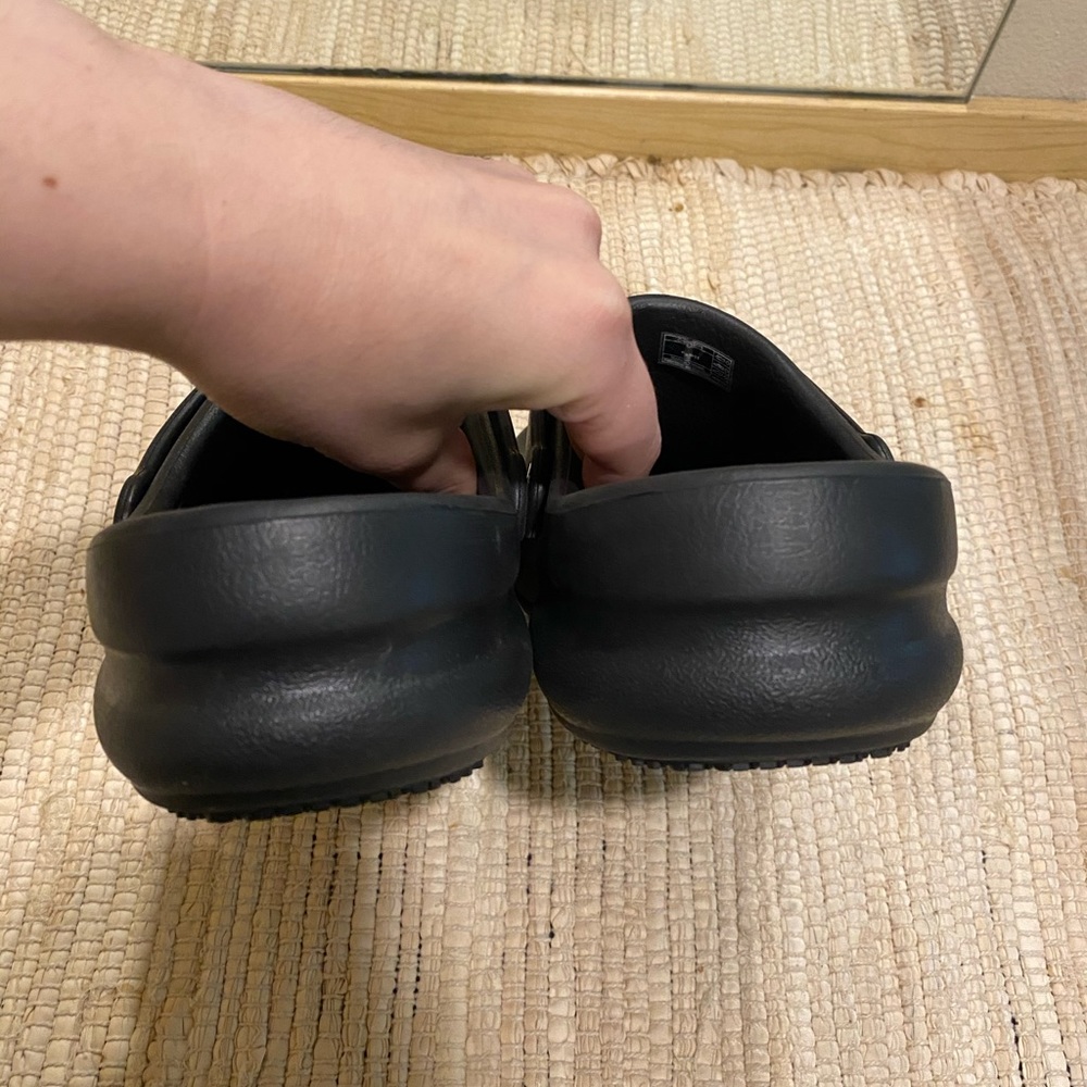 Crocs - Picture 7 of 11